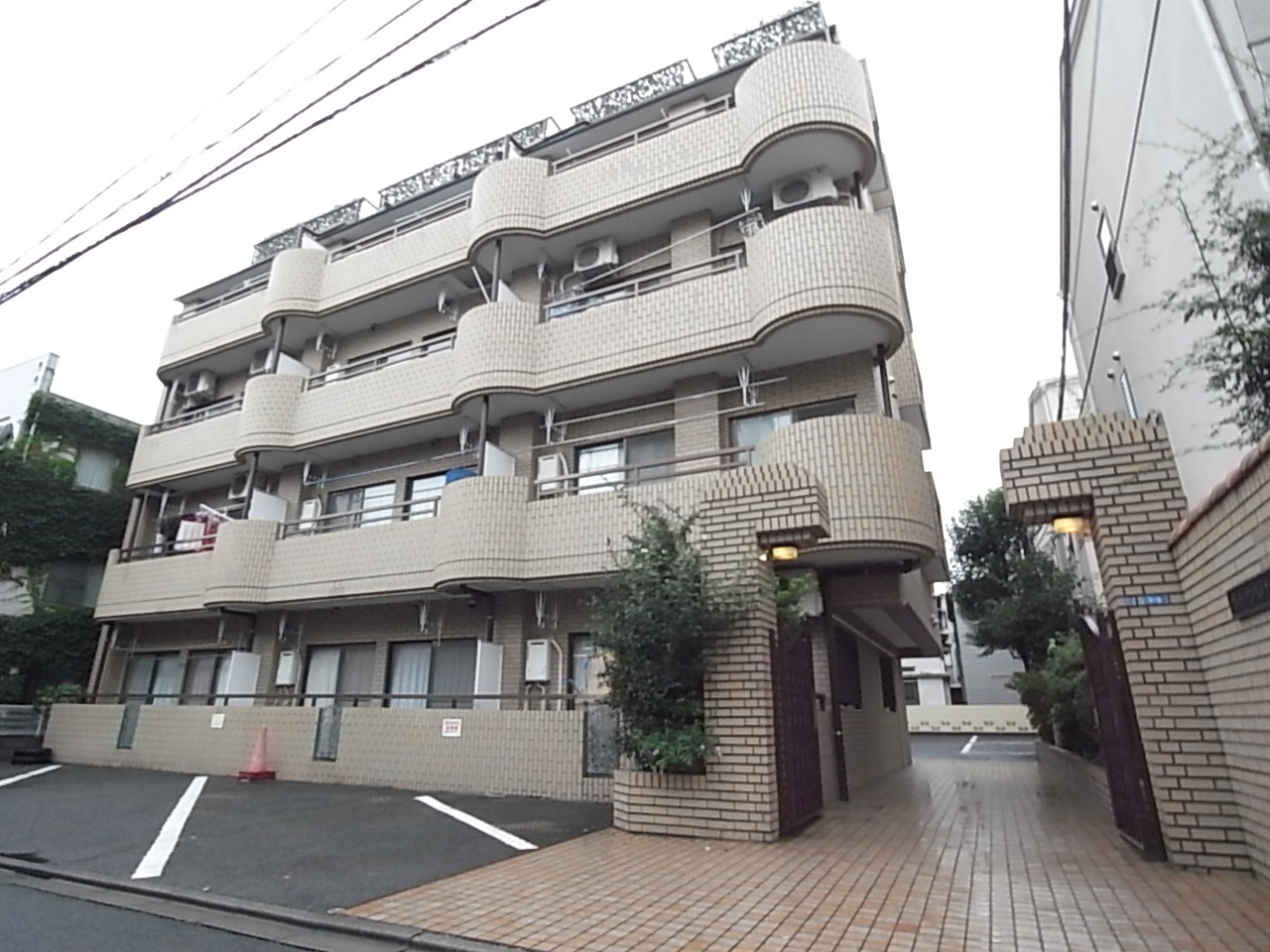 ヴィラ・サンベルナール新宿